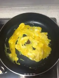 Make Pineapple rice step 2