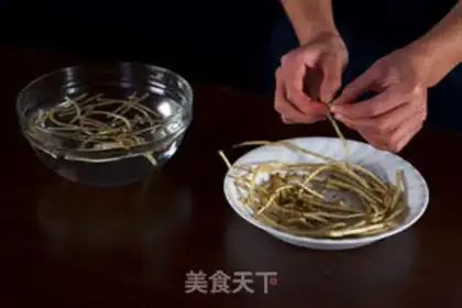 Make Fish herbs and oxen soup step 0