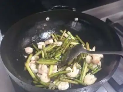 Make Garlic shrimp step 5