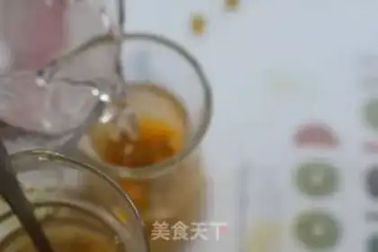 Make Sakura, honey, fragrance juice step 3
