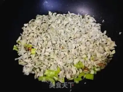 Make Steamed flowers and oiled head step 4