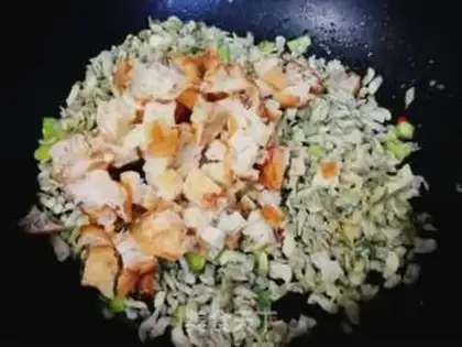 Make Steamed flowers and oiled head step 5