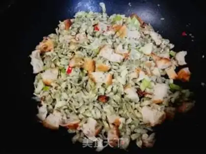 Make Steamed flowers and oiled head step 7