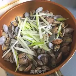 Make Quickie clams step 1