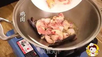 Make Seafood chicken crabs step 2