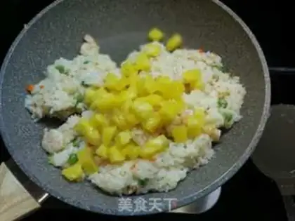 Make Pineapple shrimp fried rice step 7