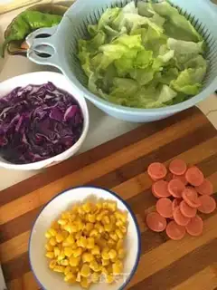 Make Corn saloon salad step 0