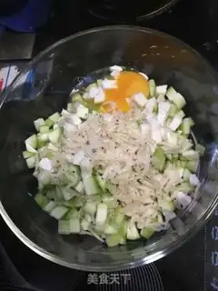 Make Smelt shrimp pie step 2