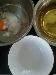 Make Salad sauce step 0