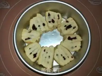 Make Cranberry chocolate beans tore bread step 17