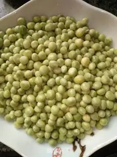 Make Peas, fried meat step 0