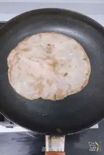 Make Hand grab cake step 5