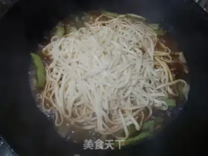 Make Iron-pot lentils noodles step 8