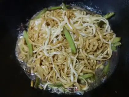 Make Iron-pot lentils noodles step 10