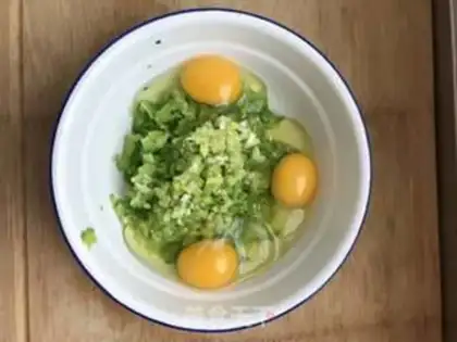 Make Bitter eggcake step 4