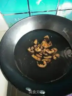 Make Vegetable fried sea cucumber step 1