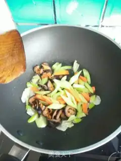 Make Vegetable fried sea cucumber step 2