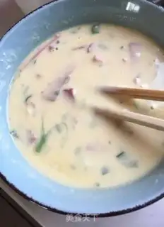 Make Ham onion omelet step 4