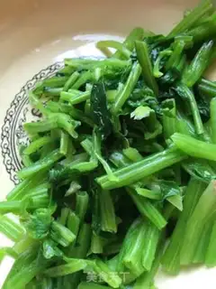 Make Garlic spinach step 3
