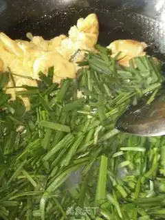 Make Scrambled eggs step 3