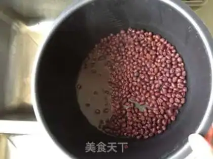 Make Red bean rolls step 1