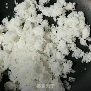 Make Ham eggs and rice step 0