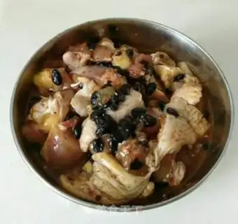 Make Spicy bean chicken step 1