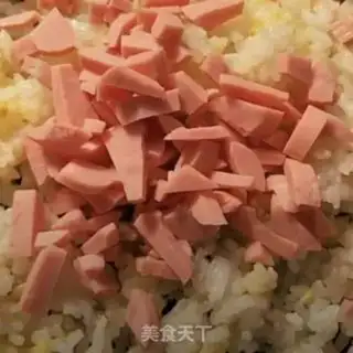 Make Ham eggs and rice step 2