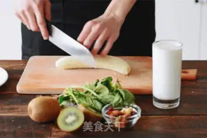 Make Poisoned milkshake step 1