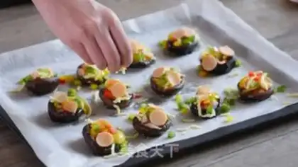 Make Minimoy mushroom pizza step 8