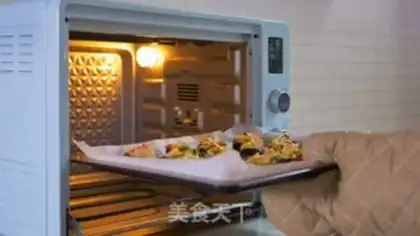 Make Minimoy mushroom pizza step 9