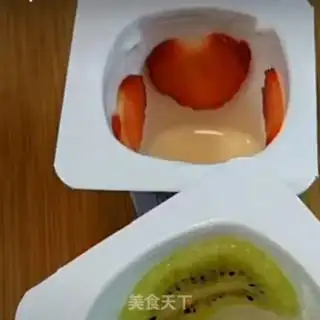 Make Fruit popsicle step 2