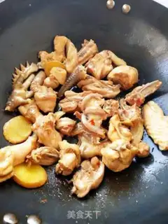 Make Monkey mushroom chicken stew step 1