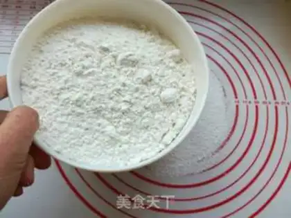 Make Light cream chocolate scone step 1