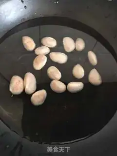 Make Pineapple pineapple nuts for chicken legs step 1