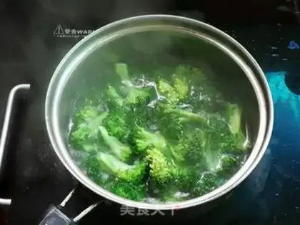 Make Orchid cashew salad step 5
