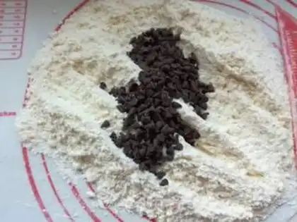 Make Light cream chocolate scone step 4