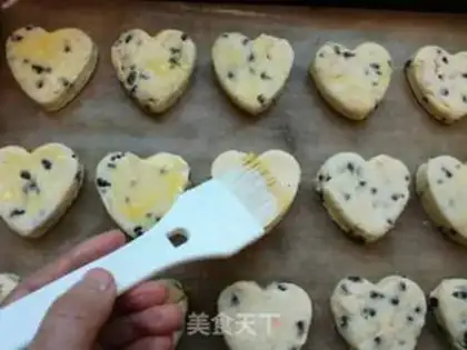 Make Light cream chocolate scone step 12