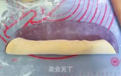 Make Double-coloured buns step 2