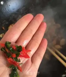 Make Pineapple pineapple nuts for chicken legs step 16