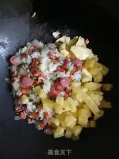 Make Pineapple rice step 7