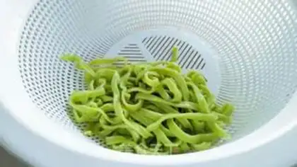 Make Spinach noodles step 5