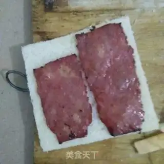 Make Classic bacon sandwich step 5
