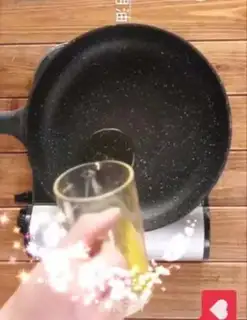 Make Horseshoe shrimp pie step 5