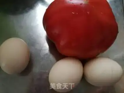 Make Tomato fried eggs step 0