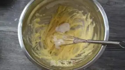 Make Strawberry cupcakes step 3