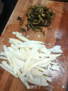 Make The pickles are greasy step 1