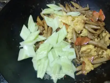 Make Fried noodles step 8