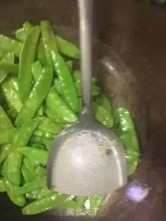 Make Garlic Dutch beans step 6