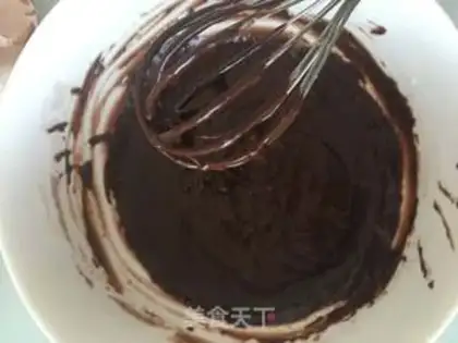 Make Six inches of cocoa chili cake step 2